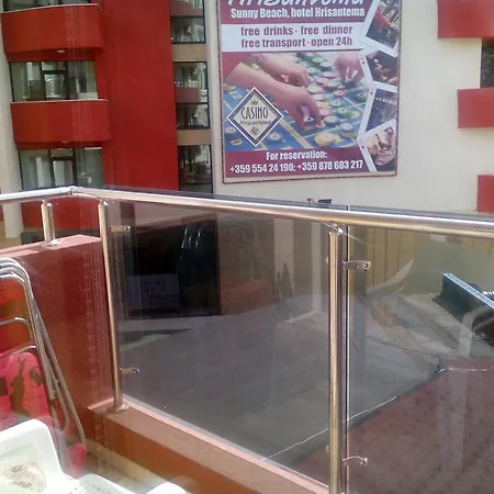 In Admiral Plaza Apartament *