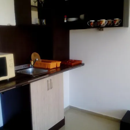 Apartment In Admiral Plaza *
